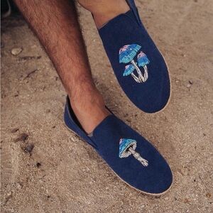 Patara Shoes Navy blue Mushroom embroidered Seeker slip-on loafers sz 10